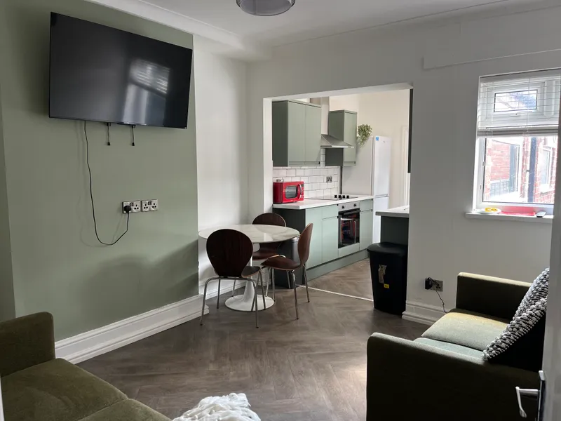 West End // Modern 4 Bed House // JUL 2026 - Image 2